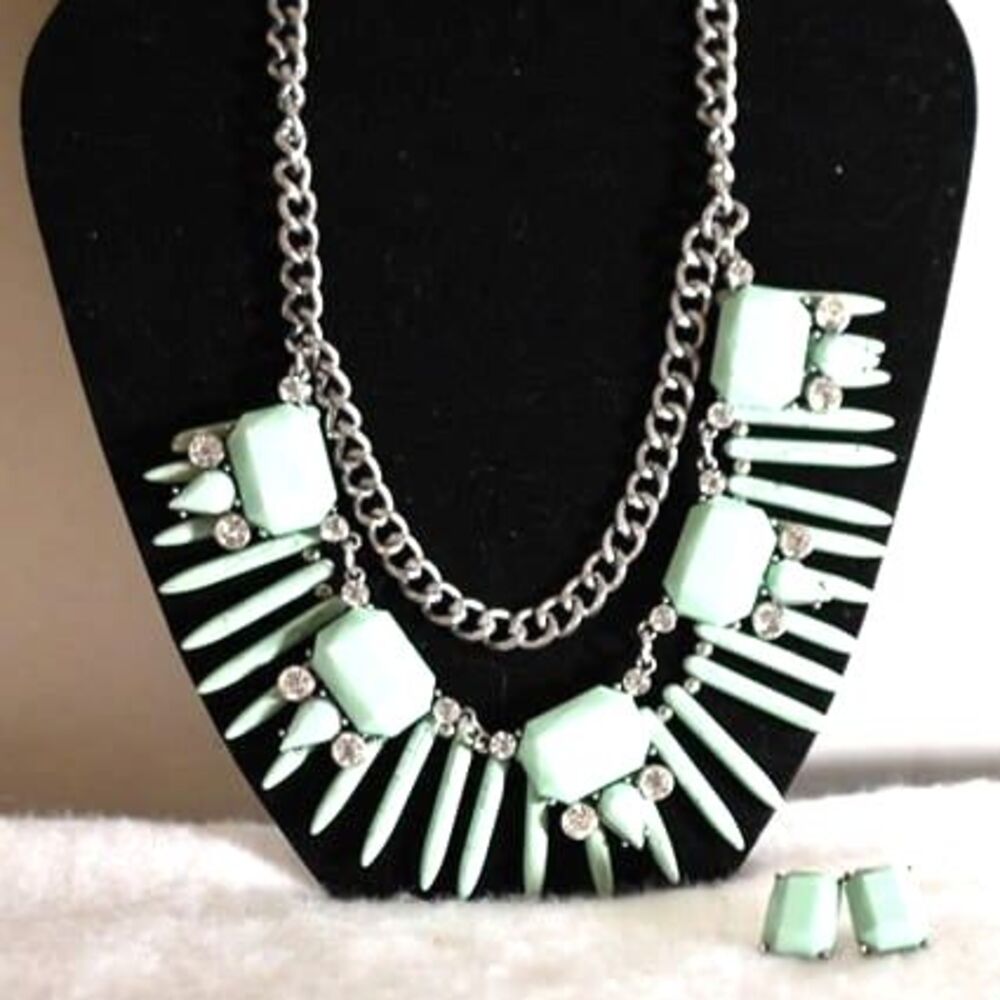 Funky 80's Faux Turquoise Silver Tone Crystal Gemstones Necklace & Post Earring